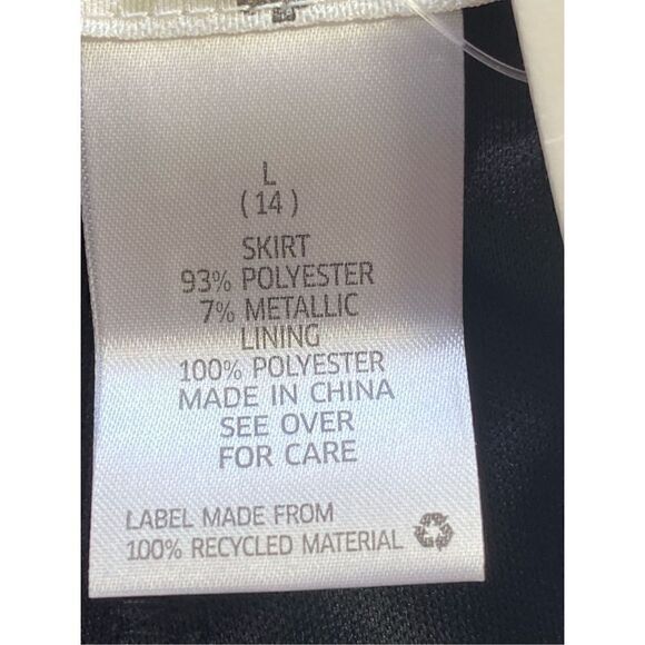 Knit Works Button Girl’s LARGE Top and Plaid Scooter Skirt Set - Picture 6 of 13